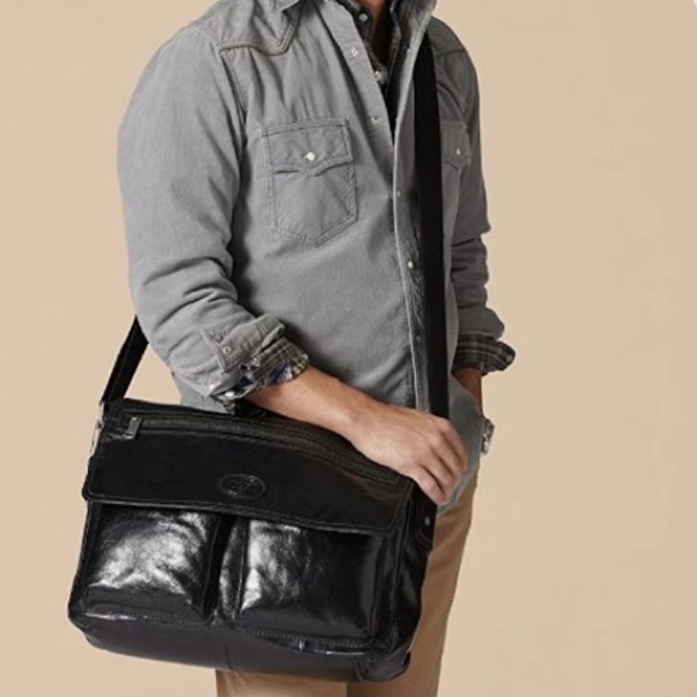 Like New Fossil Ew Transit Leather Computer/Messe… - image 3